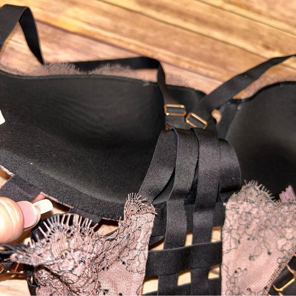 Victoria’s Secret Strappy Push Up Bra - Picture 5 of 7